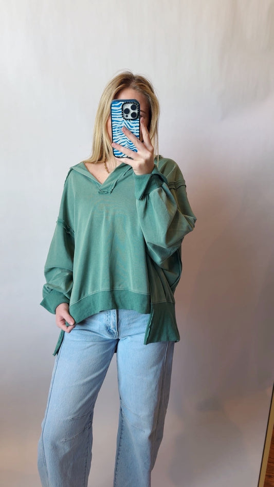 Relaxed Collar Crew